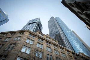 Najtańsze krzesła do komputera: Jak znaleźć komfort w przystępnej cenie?